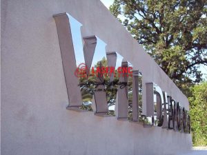 Chữ inox trắng bóng
