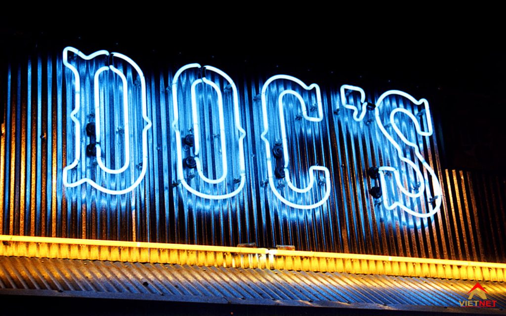 Bảng hiệu đèn neon sign
