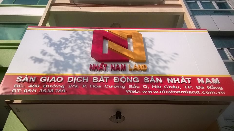 thi cong bien hieu cong ty