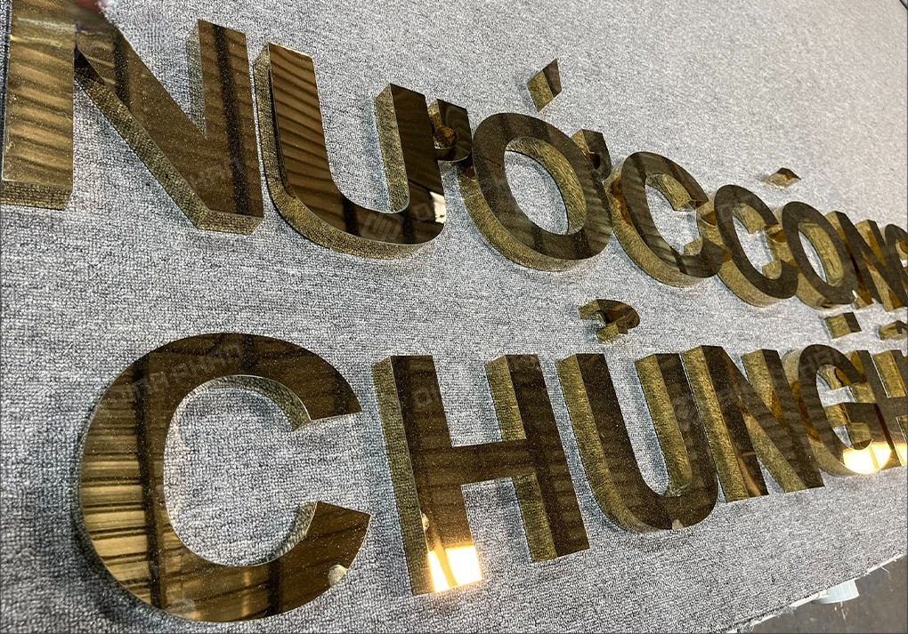 Chữ nổi inox vàng bóng sang trọng